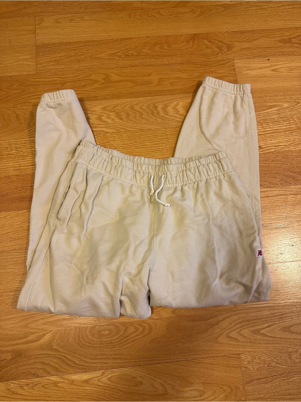 New balance men’s L beige sweatpants